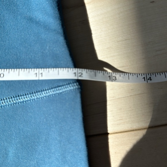 Teal 25” from inseam legggings 12” across waste so size small - Picture 5 of 7